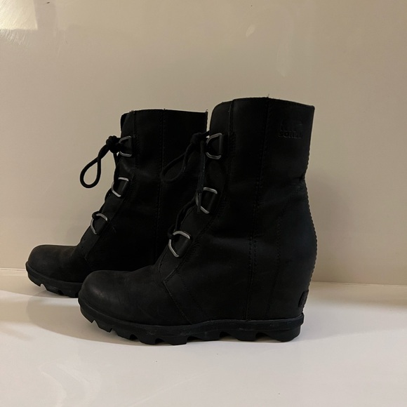Sorel Black Lace-Up Women's Boots Size 8 - Picture 3 of 4